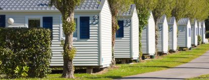Des mobil homes dans un camping