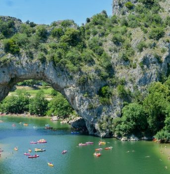 Vallon Pont d'Arc, Ardèche, Auvergne Rhône-Alpes, France - Campingplätze in der Ardèche