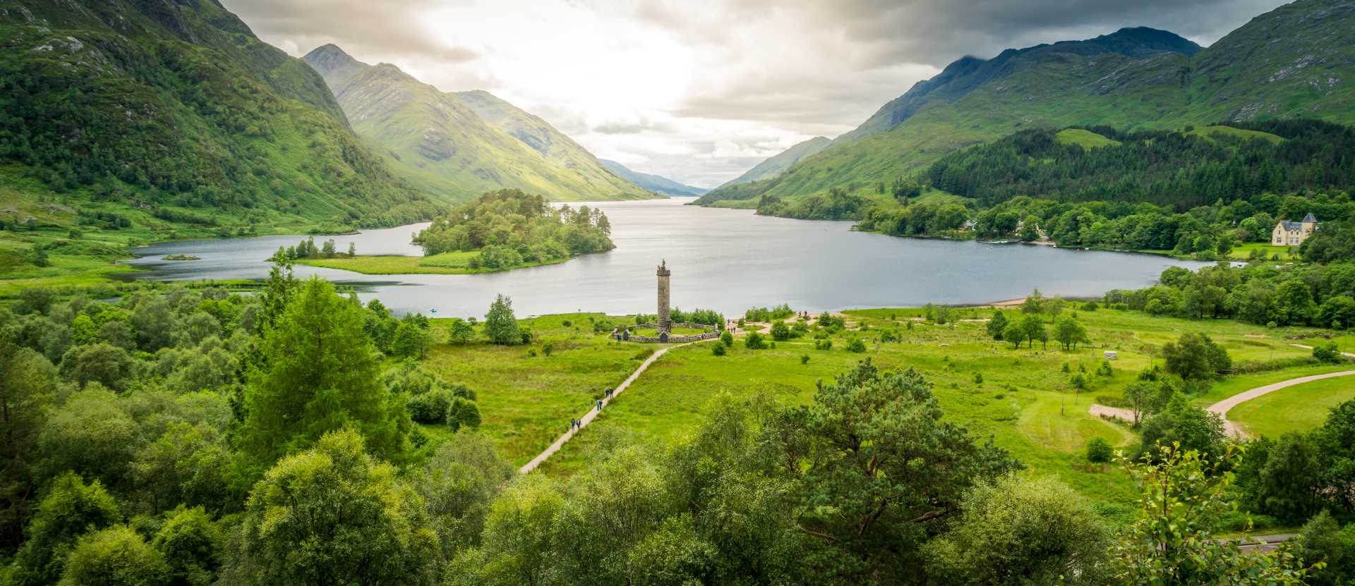 Monumento di Glenfinnan, Loch Shiel, Lochaber, Highlands scozzesi, Inverness-shire, Scozia - Campeggi in Scozia