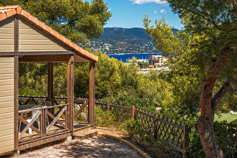 mobil-home dans un camping de la Côte d'Azur