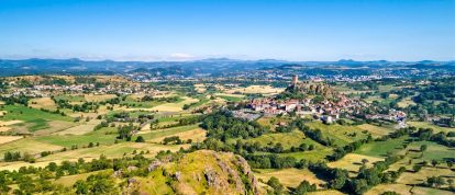 Uitzicht over de velden van Polignac, Haute-Loire, Auvergne-Rhône-Alpes, Frankrijk - Campings in Haute-Loire