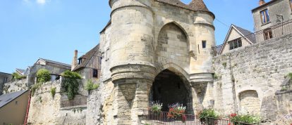 La porte historique de la ville de Laon, Picardie - Campings à Laon