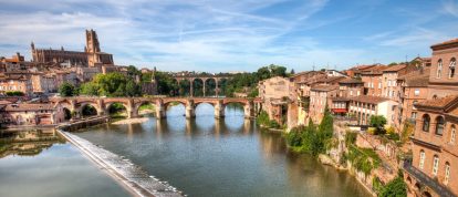 Medieval city of Albi on the river Tarn - Campsites in Albi