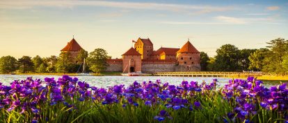 Castillo de la Isla de Trakai, Lago Galvė, Trakai, Lituania - Campings en Lituania