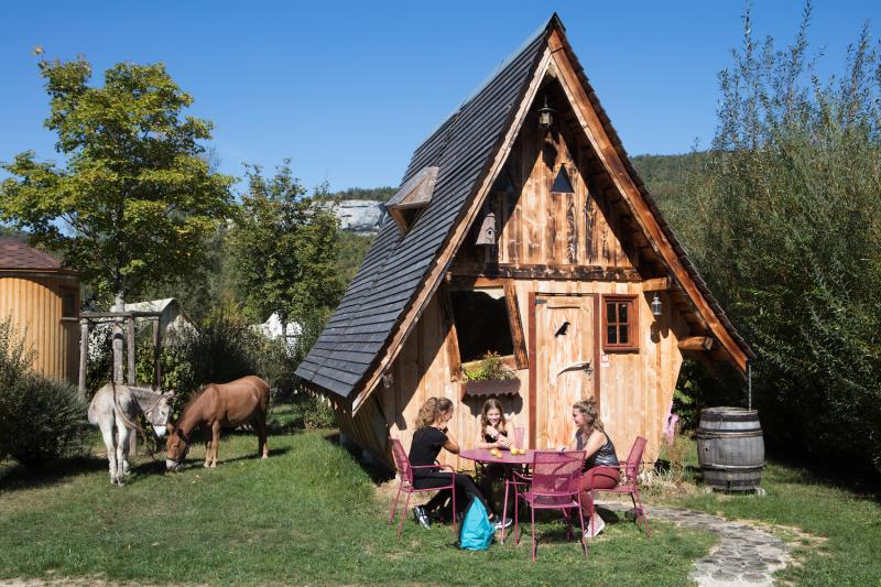 Camping écolo La Roche D’Ully - Cabane en bois