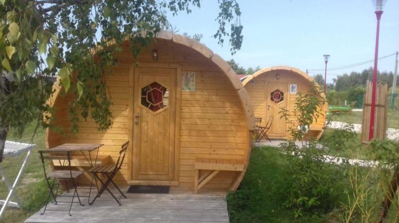 Barrel glamping in Chambord France