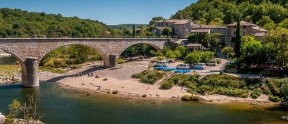 Roums, Ardèche, Auvergne-Rhône-Alpes - Campeggi a Roums