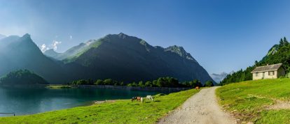 Ruta de senderismo en el lago de Bious-Artigues en el Parque Nacional de los Pirineos - Campings en Pirineos Atlánticos
