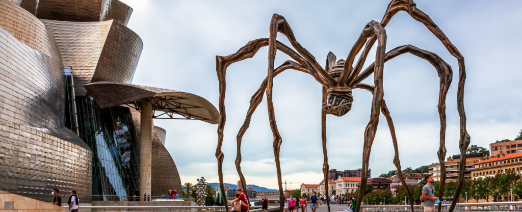 Basque country - Modern art spider monument