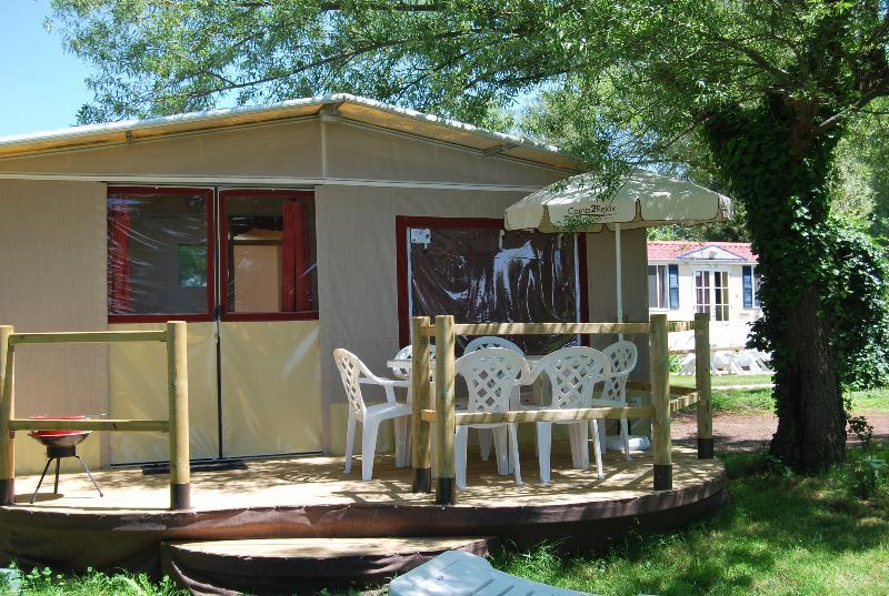 tenda lodge lago di bracciano con veranda