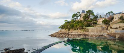Vista della spiaggia di Dinard dalla piscina - Campeggi a Dinard