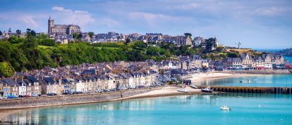 Panoramablick auf Cancale an der bretonischen Atlantikküste - Campingplätze in Cancale