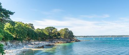 Mer bleue à la plage de Fouesnant - Campings à Fouesnant